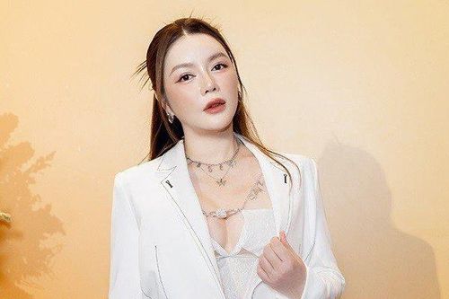 Lý Nhã Kỳ lên tiếng về lùm xùm đôi co với antifan