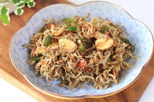 Cá cơm mà làm thế này thì vừa ngon lại để được cả tuần ăn cực kì tiện lợi!