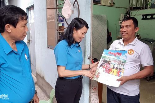 Tiếp nhận hồ sơ hỗ trợ người lao động bị chấm dứt hợp đồng lao động