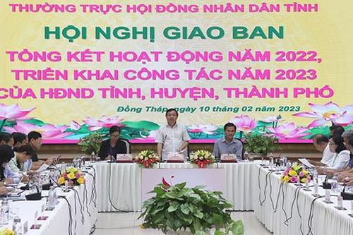 Thường trực Hội đồng nhân dân tỉnh họp giao ban với cấp huyện