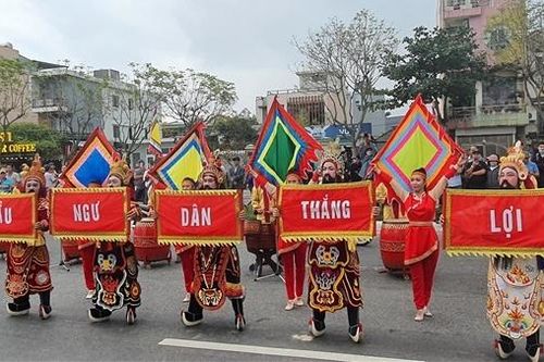 Ngư dân Đà Nẵng rộn ràng Lễ hội cầu ngư