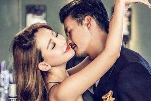 Đi tìm vợ, chồng phát hiện cô đang trong 'tư thế xấu hổ' với người đàn ông khác