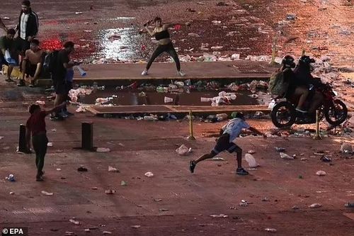 Bạo lực trong bóng đá Argentina