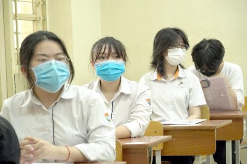 Thêm nhiều kỳ thi riêng, giảm tải hay tăng áp lực?