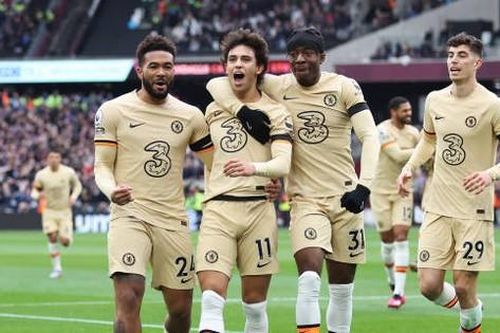 Tân binh 100 triệu tỏa sáng, Chelsea vẫn hòa trận thứ 3 liên tiếp