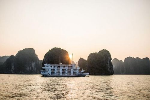 Travel+Leisure: Vịnh Hạ Long là điểm đến ngắm bình minh và hoàng hôn ngoạn mục nhất