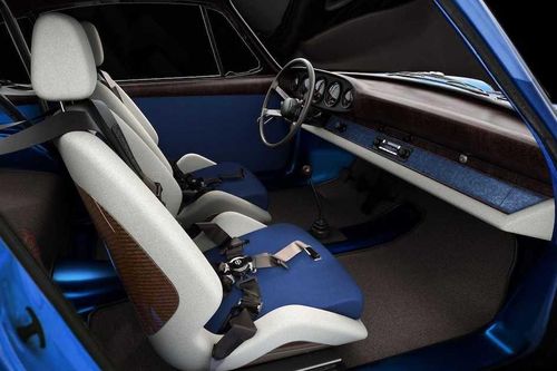 Dùng vỏ trứng và bã cà phê làm nội thất cho Porsche 911