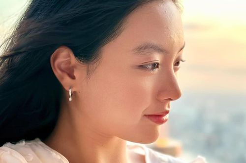 Vẻ đẹp trong trẻo, nữ tính của ái nữ Suti nhà cựu người mẫu Thúy Hạnh gây xôn xao cõi mạng