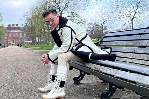 Đàm Vĩnh Hưng tiết lộ sẵn sàng hạ mình, cho phép bị gạt,... chuyện gì đây?