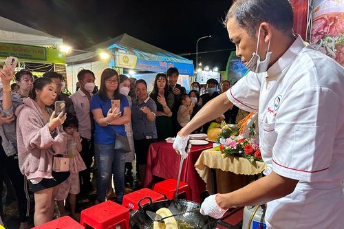 Ẩm thực miền Đông: Lạ mà quen