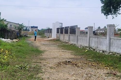 Mẹ liệt sĩ hiến đất tiền tỷ, chính quyền 'mãi không làm đường'