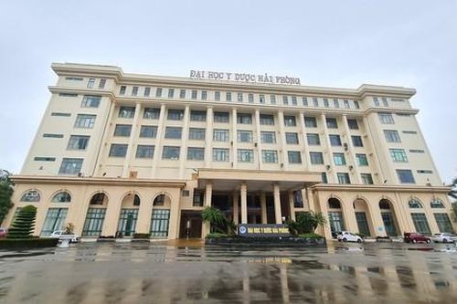 Vụ sinh viên kêu trời vì phải đóng phí đào tạo 21 triệu đồng: Trường Đại học Y Dược ra quyết định điều chỉnh.