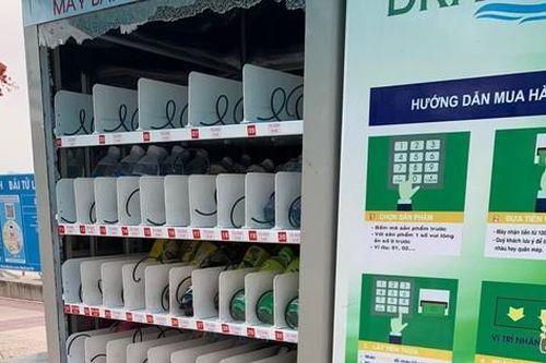 Lợi dụng đêm khuya, nhóm thiếu niên phá máy bán hàng tự động
