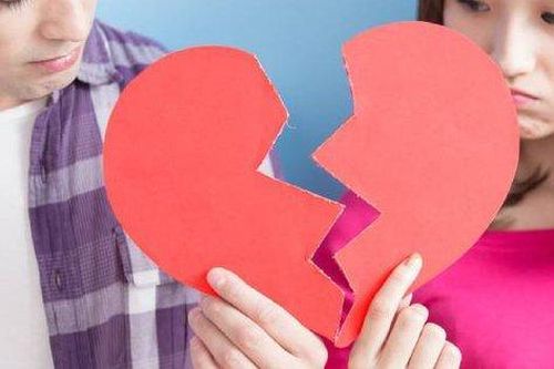 'Đá' bạn gái vì bị bắt ở cạnh vào ngày Valentine thay vì dự tang lễ ông ngoại