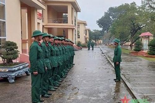 Ngày đầu thành chiến sĩ