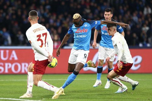 'Thiên đường' vẫy gọi Napoli