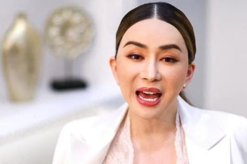 Bà chủ Miss Universe bức xúc trước tin hét giá bán bản quyền