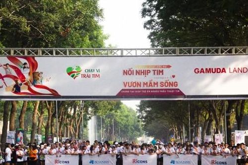 Chiến dịch 'chạy bộ' gây quỹ vì trái tim trẻ thơ thu hút hàng chục nghìn người tham gia