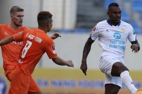 Nhãn hàng Thái Lan tài trợ 'khủng' cho Hoàng Anh Gia Lai bất chấp mâu thuẫn với VPF; Nam Định FC bất ngờ thay ngoại binh trước thềm vòng 3 V.League