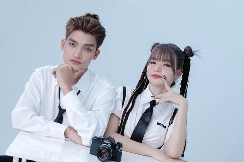 Vợ chồng Mạc Văn Khoa xả kho ảnh 'em chưa 18', nam diễn viên nhắn nhủ tới bà xã điều ngọt ngào