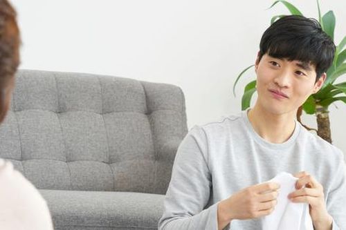 Sắp ly hôn chồng bất ngờ đưa 700 triệu để mua nhà mới