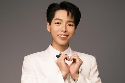 Đức Phúc 'xâm chiếm' Top Trending YouTube thế giới