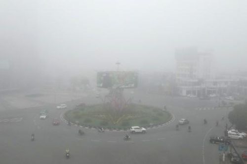 Thành phố Hà Tĩnh bất ngờ chìm trong sương mù, mờ ảo tựa Đà Lạt