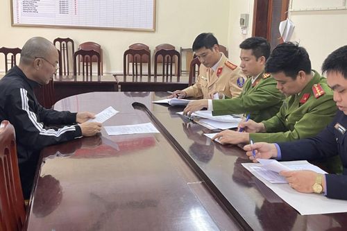 Đề nghị phạt 35 triệu đồng tài xế say rượu lái ôtô đâm CSGT ở Hòa Bình