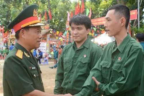 Chiến sĩ thành đồng: Hết lòng chăm lo thanh niên nhập ngũ