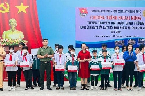 Giáo dục lối sống chuẩn mực từ nhà đến trường