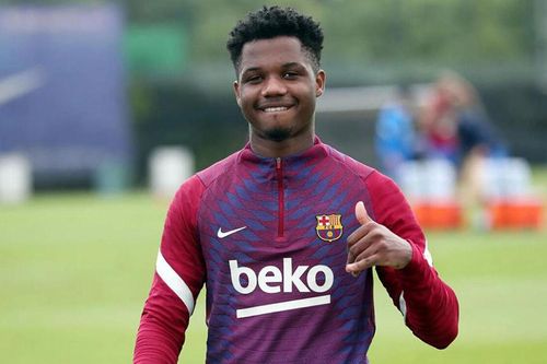 Man Utd và Arsenal nhận 'gáo nước lạnh' từ Barca