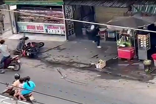 Hỗn chiến nghi do mâu thuẫn sau va quẹt xe khiến 2 người thương vong