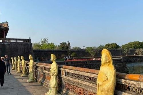 Thu hồi những bức tượng trước Ngọ môn - Đại nội Huế