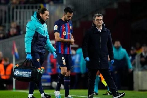 Barcelona nhận tin sét đánh trước cuộc chạm trán Man Utd
