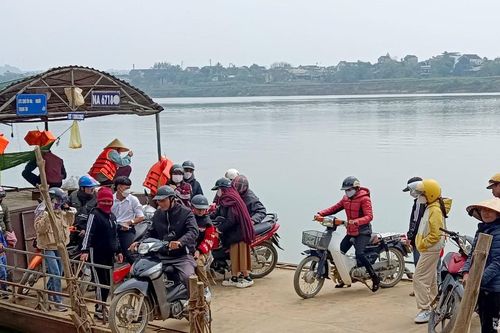 Bất an khi qua sông tại bến đò Phuống (Thanh Chương)