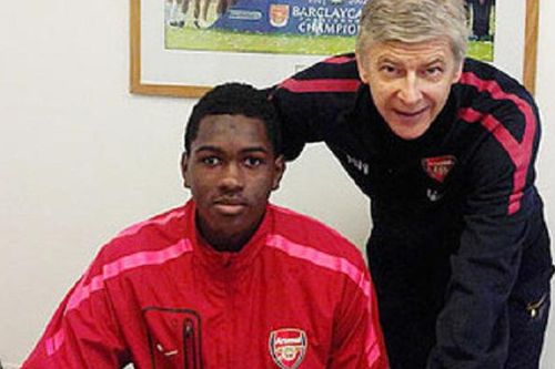 CLB Công An Hà Nội chiêu mộ cựu cầu thủ của Arsenal