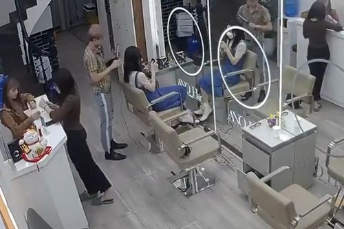 Gái xinh làm tóc xong vẫn phải quay lại tiệm 5 lần chưa thể về vì lý do khiến nhiều người ngỡ ngàng