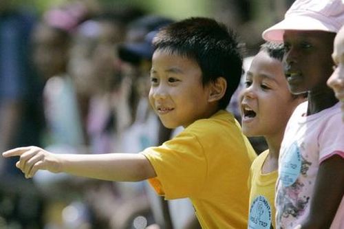 Nhiều cha mẹ nhầm lẫn giáo dục không đòn roi thành nuông chiều