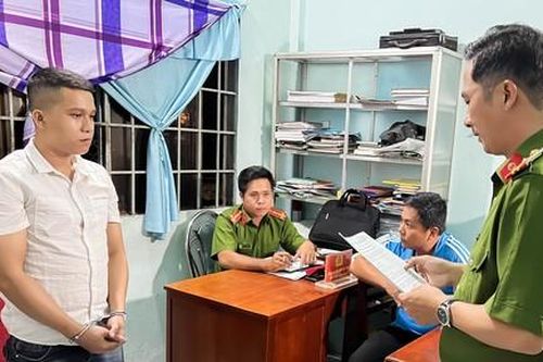 Thanh niên bị khởi tố vì xâm hại 'người yêu nhí' quen qua mạng