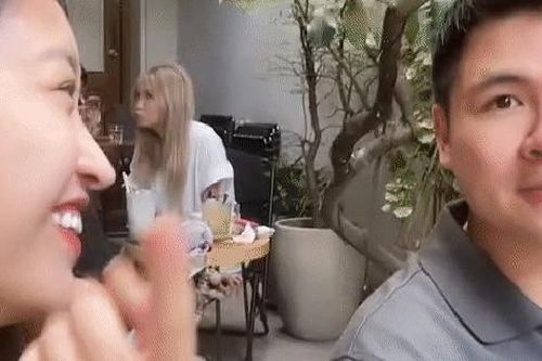 Bóc giá quà 'khủng' ngày Valentine: Cầu thủ Văn Hậu 'chơi trội' tặng hàng hiệu, Hoa hậu Đỗ Mỹ Linh gợi ý quà mà chồng thiếu gia cũng chỉ biết lắc đầu