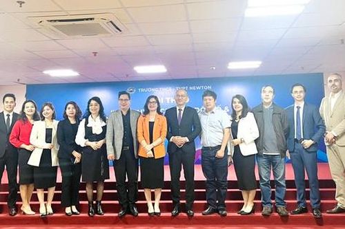 Hội thảo: 'Kỷ nguyên chuyển đổi số và những định hướng cho con khi chuyển cấp'