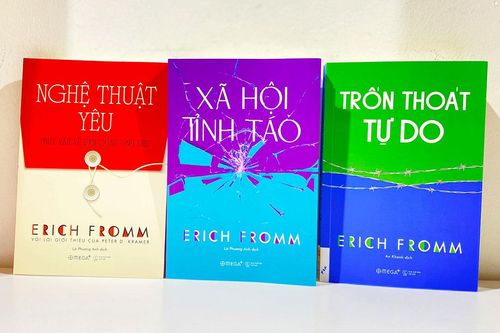 Ra mắt bộ sách 'Yêu Tỉnh Táo'