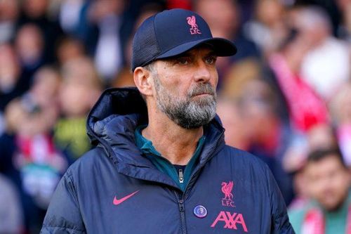 HLV Jurgen Klopp đáp trả gay gắt khi Liverpool bị chỉ trích phong độ sa sút