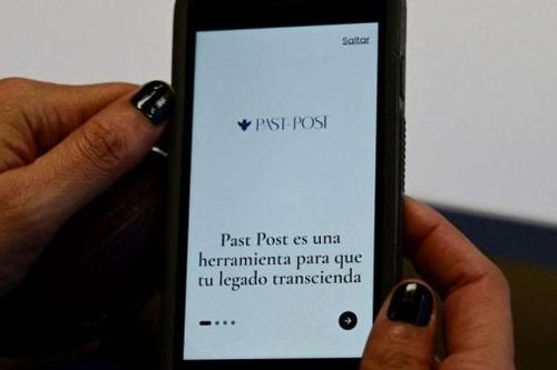 Mexico: Phát triển ứng dụng 'kết nối' với người thân sau khi qua đời
