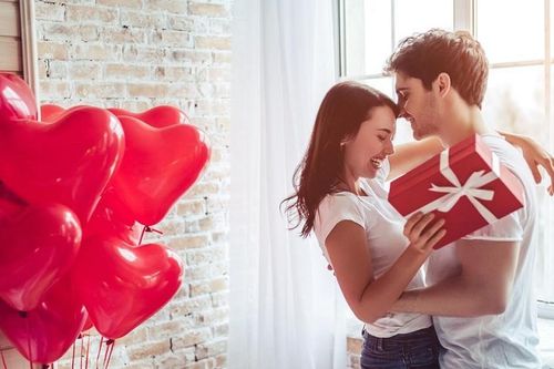 'Cánh mày râu' nói gì về Ngày lễ tình nhân?