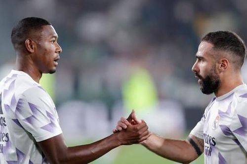 Ngạc nhiên: Messi, Ronaldo vắng mặt trong đội hình U40 đắt nhất thế giới