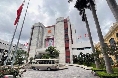 Vì sao Hà Nội dừng xây dựng đề án thu gom, xử lý chất thải nguy hại?