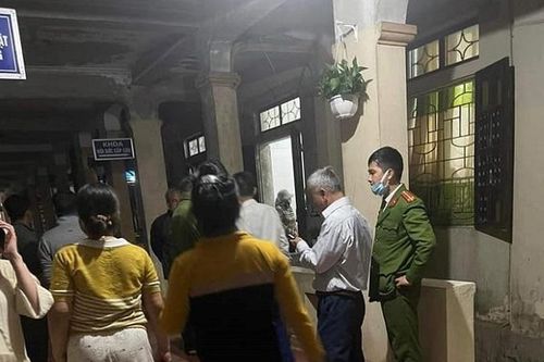 Nghệ An: 5 người đàn ông nghi bị ngộ độc rượu nguy kịch