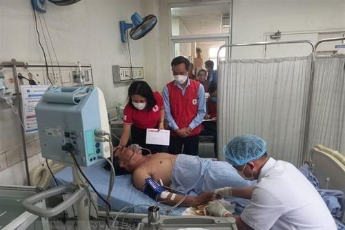 Bộ Y tế yêu cầu khẩn trương cứu chữa nạn nhân vụ tai nạn ở Quảng Nam
