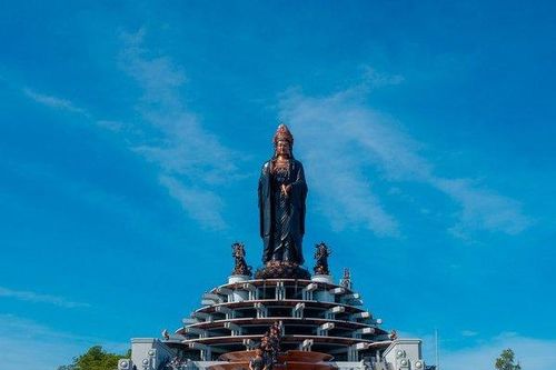Núi Bà Đen đón lượng khách kỷ lục trong tháng giêng